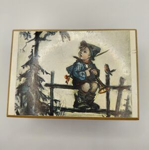 "Little Green Apples" Charming Wooden Vintage Swiss Music Box